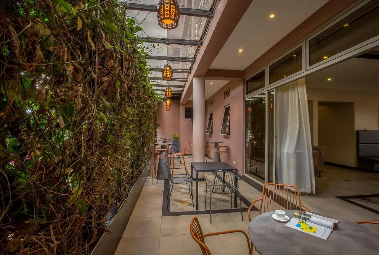 Source Of The Nile Hotel- Namanve Branch Seeta Szálloda